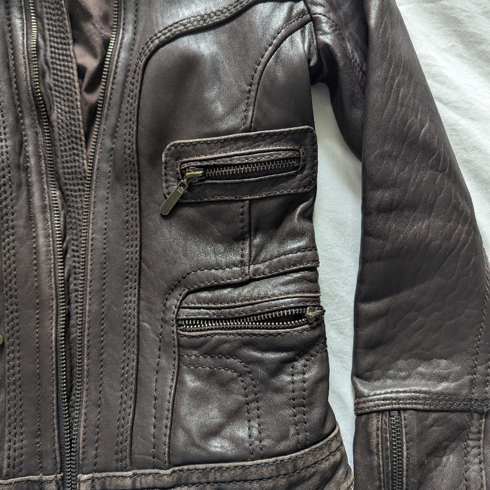 Aqua aviation inspired leather jacket with lambswool collar and zipper details - Picture 10 of 14
